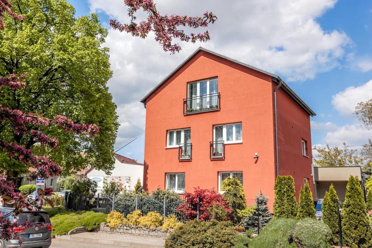 Ubytování u kostela Brno Exterior foto